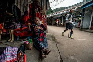 BIB: 
                            <button type="button" onclick="openModal(22791003)" class="btn btn-primary btn-sm float-right btn-popup" data-toggle="modal" data-target=".modal-high-quality">
                        <i class="fas fa-shopping-cart"></i> Add to Cart
                    </button>
                                            <button type="button" onclick="isThisMe(22791003, true)" class="btn btn-success btn-sm float-right btn-popup btn-isme hidden" data-toggle="tooltip" data-placement="bottom" title="นี่คือรูปของคุณใช่ไหม คลิกที่นี่เพื่อเอาเข้าอัลบั้ม">
                        <i class="fas fa-plus"></i> Add to album
                    </button>
                    <button type="button" onclick="isThisMe(22791003, false)" class="btn btn-warning btn-sm float-right btn-popup btn-isnotme hidden">
                        <i class="fas fa-ban"></i> Remove from album
                    </button>